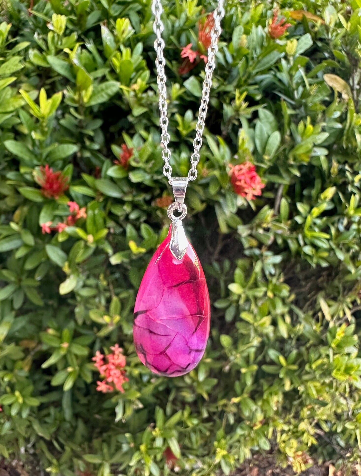 Dragon Vein Agate Pendant Necklace