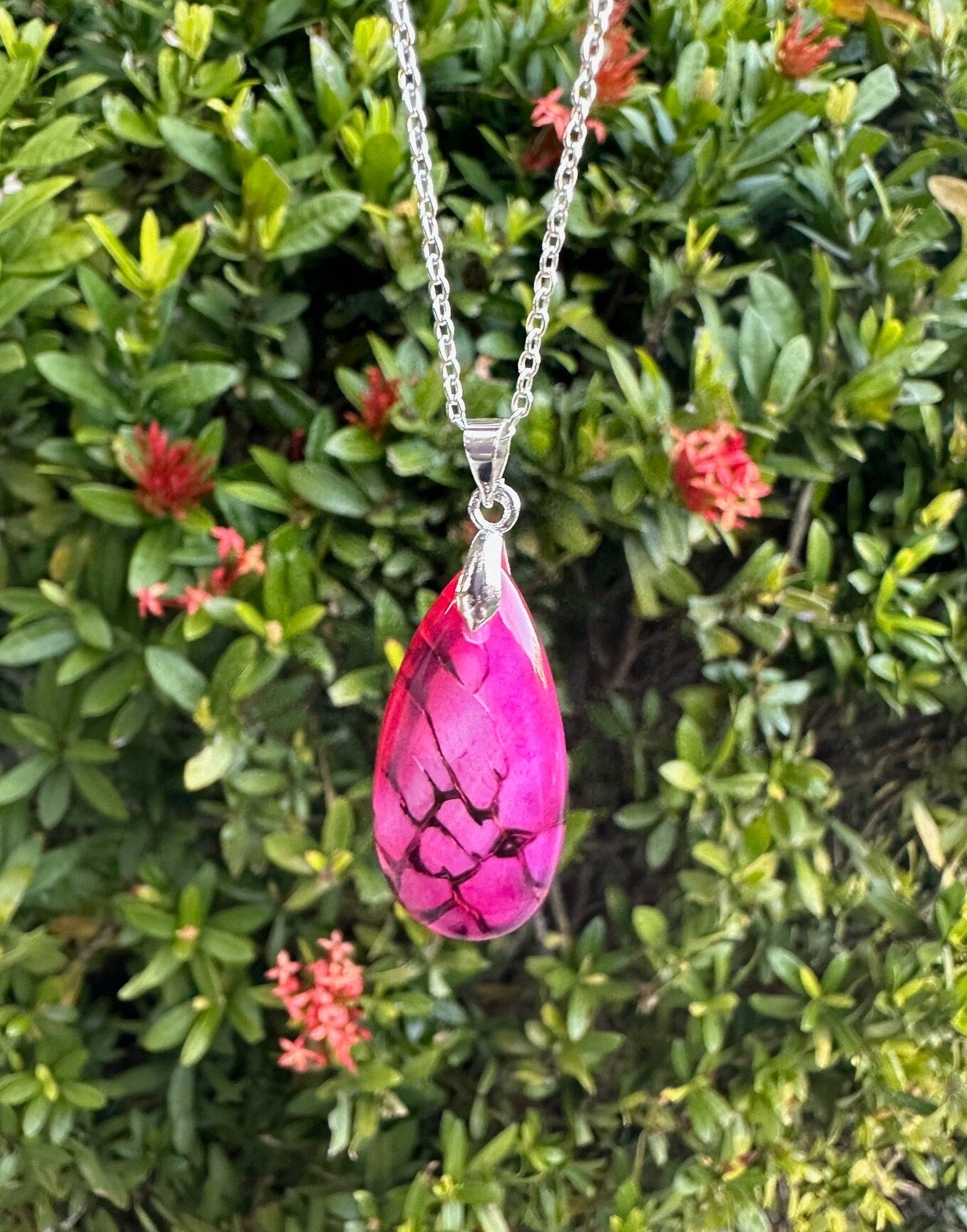 Dragon Vein Agate Pendant Necklace