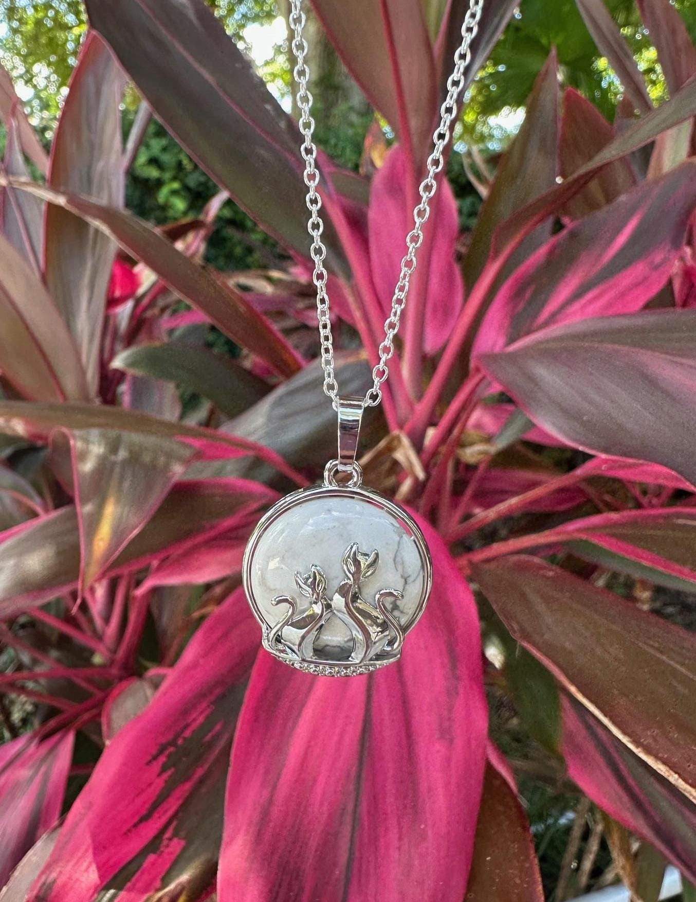 Howlite Cat Love Necklace