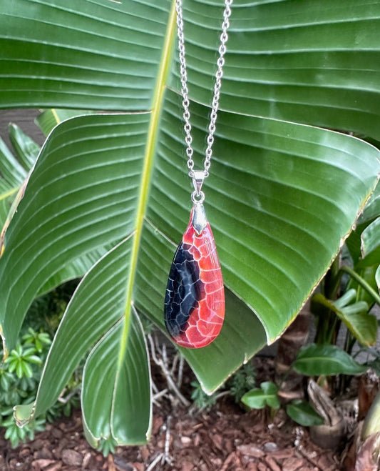 Fire Dragon Vein Agate Pendant Necklace