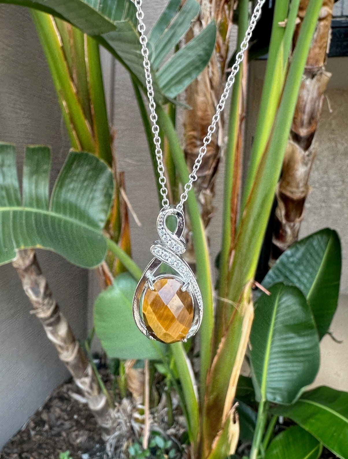 Tiger Eye Swirl Pendant Necklace