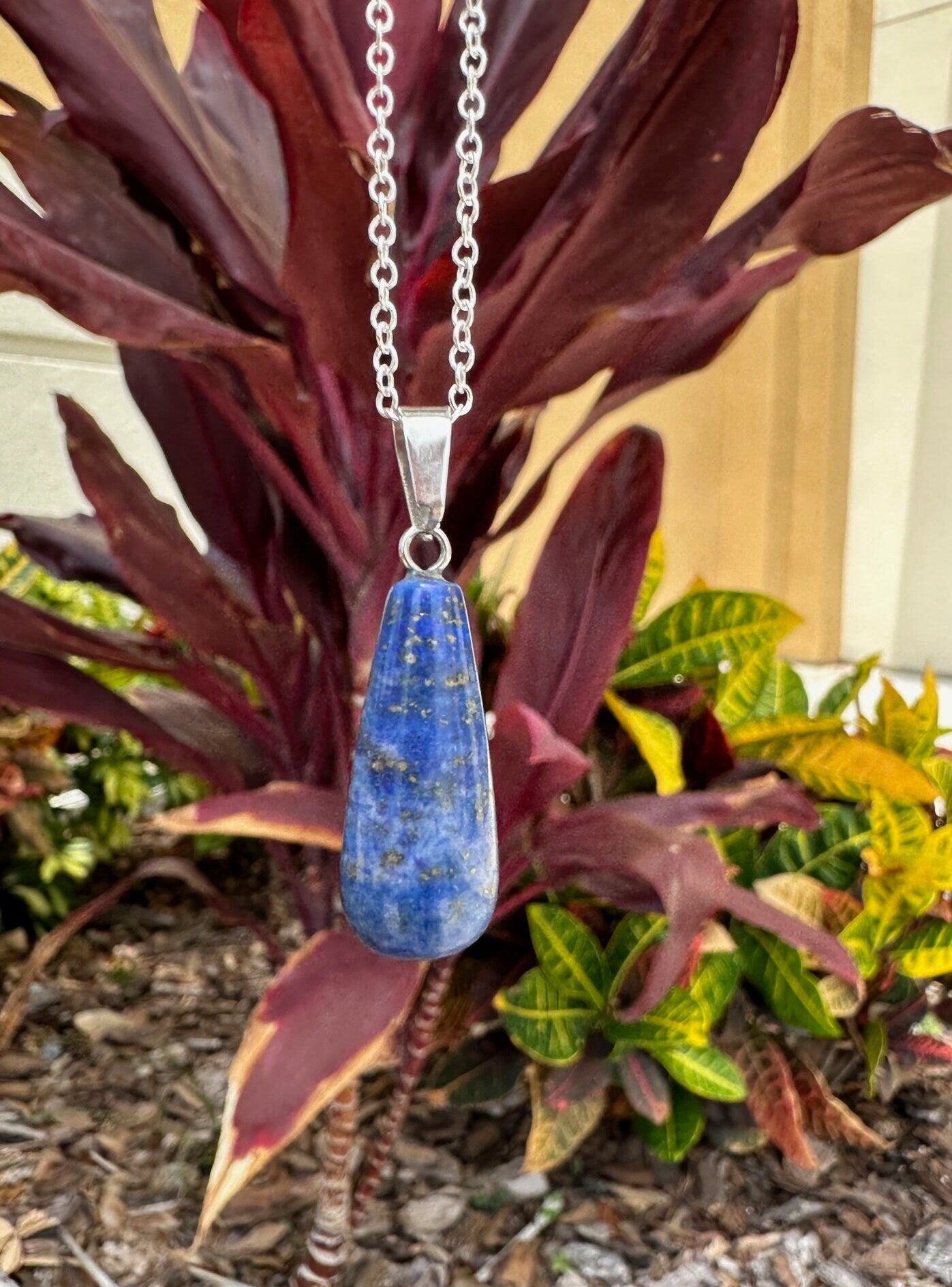 Lapis Lazuli Thin Waterdrop Pendant Necklace