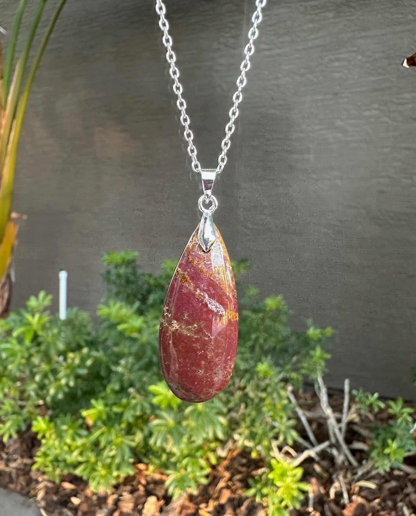 Indian Bloodstone Teardrop Pendant Necklace