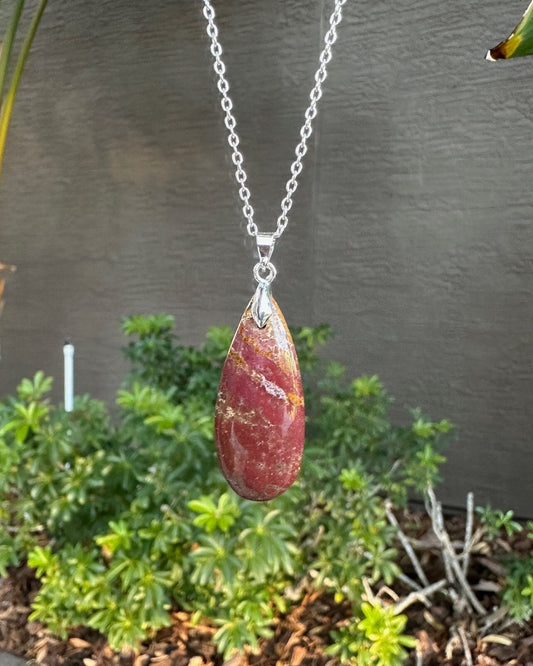 Indian Bloodstone Teardrop Pendant Necklace
