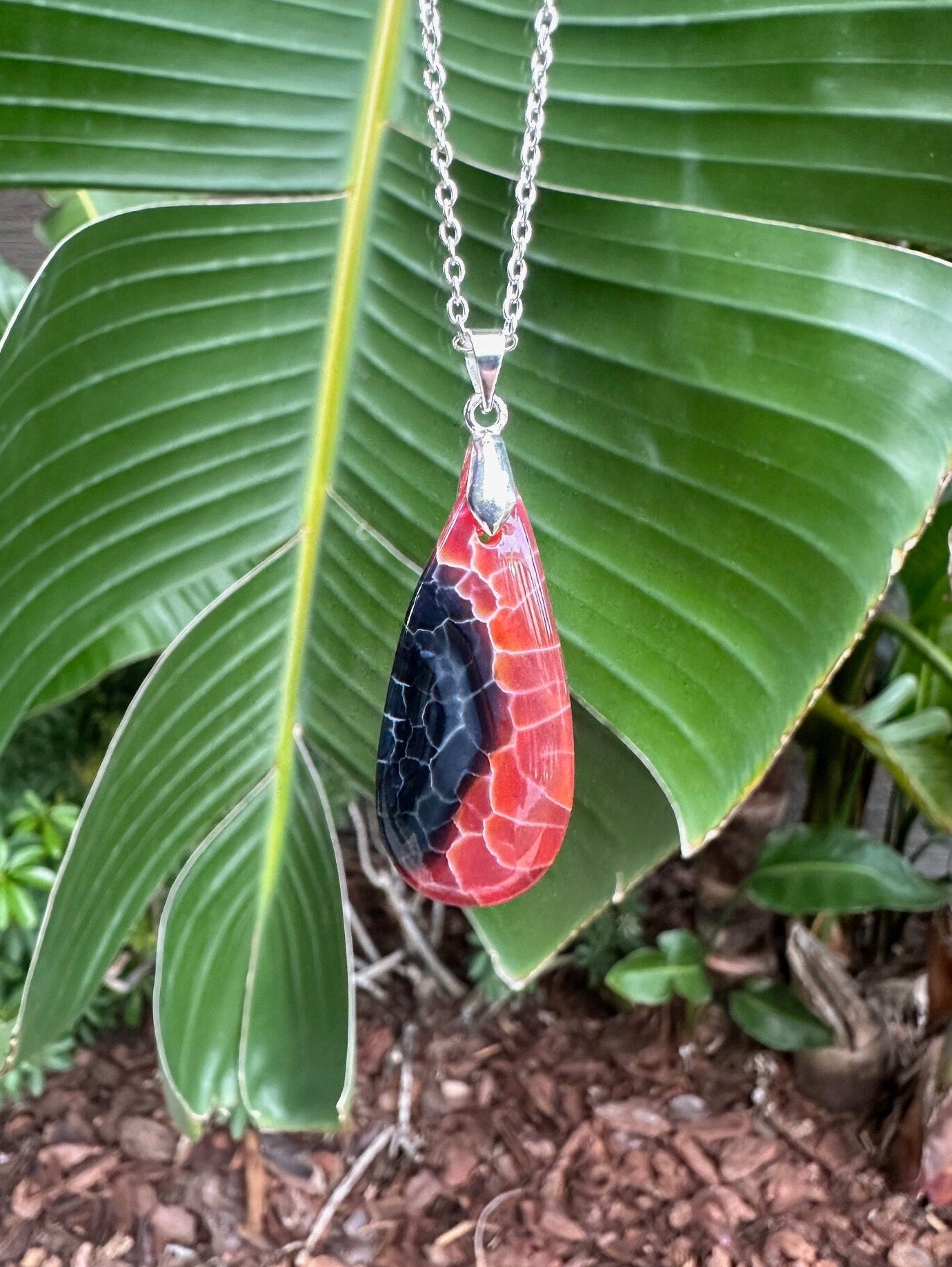 Fire Dragon Vein Agate Pendant Necklace