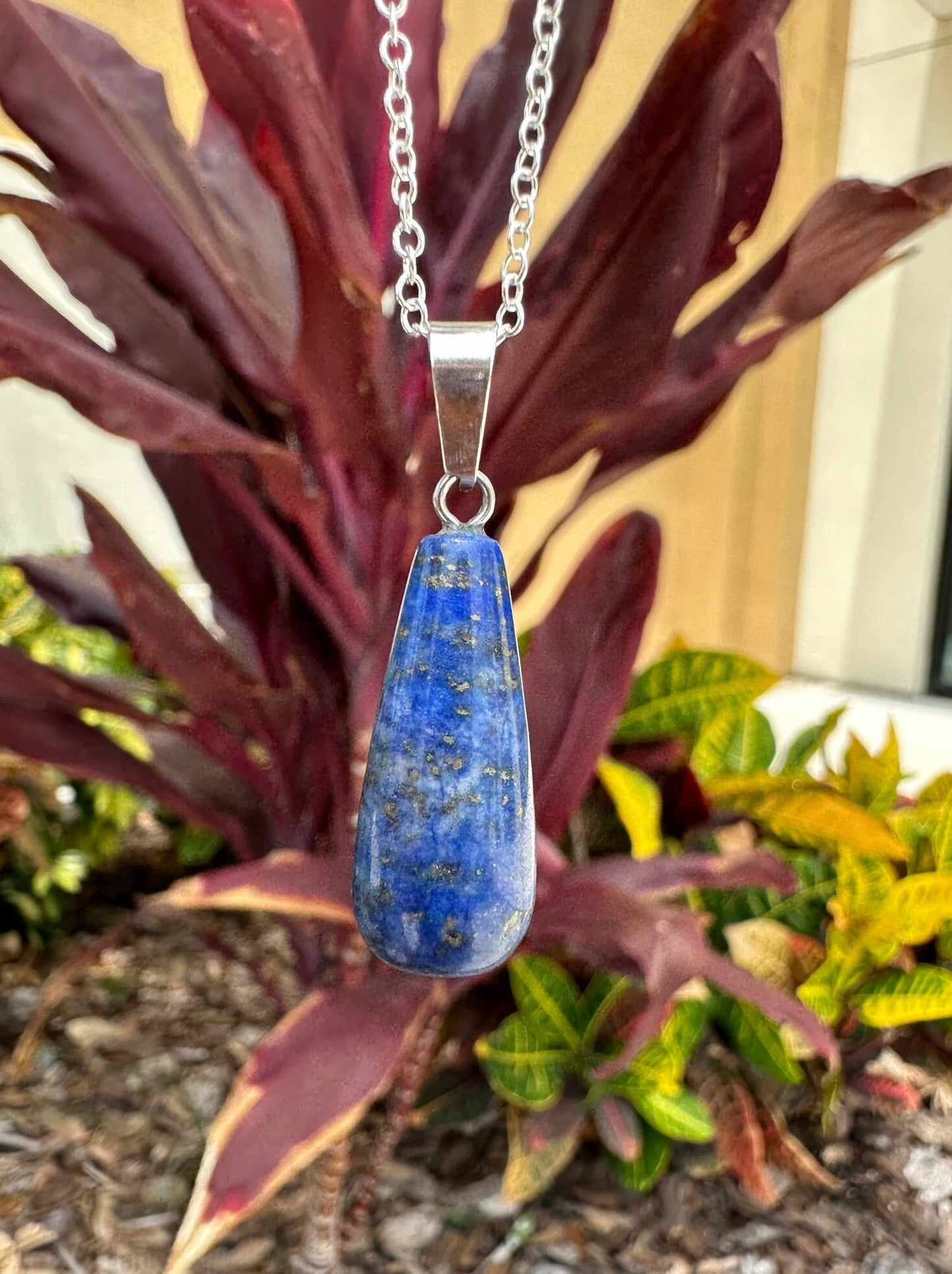 Lapis Lazuli Thin Waterdrop Pendant Necklace