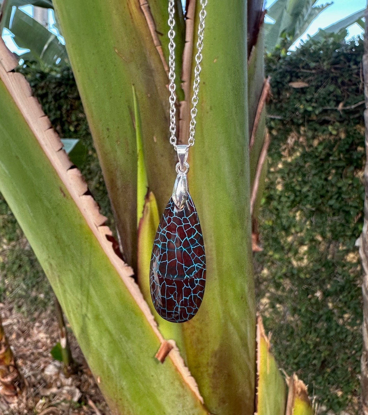 Dragon Vein Agate Teardrop Pendant Necklace