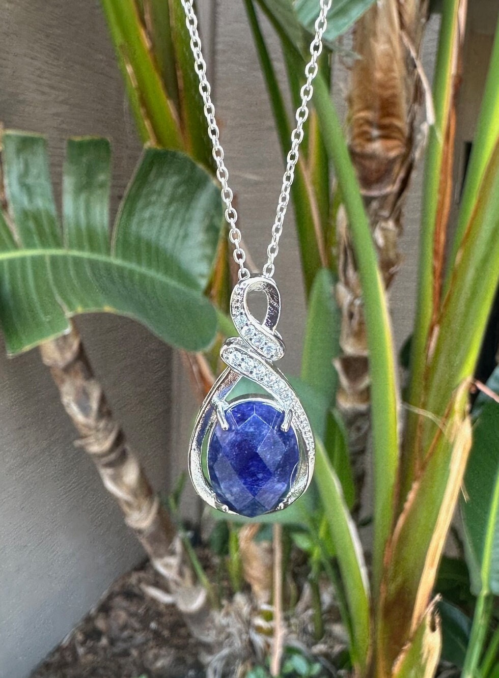 Sodalite Swirl Pendant Necklace