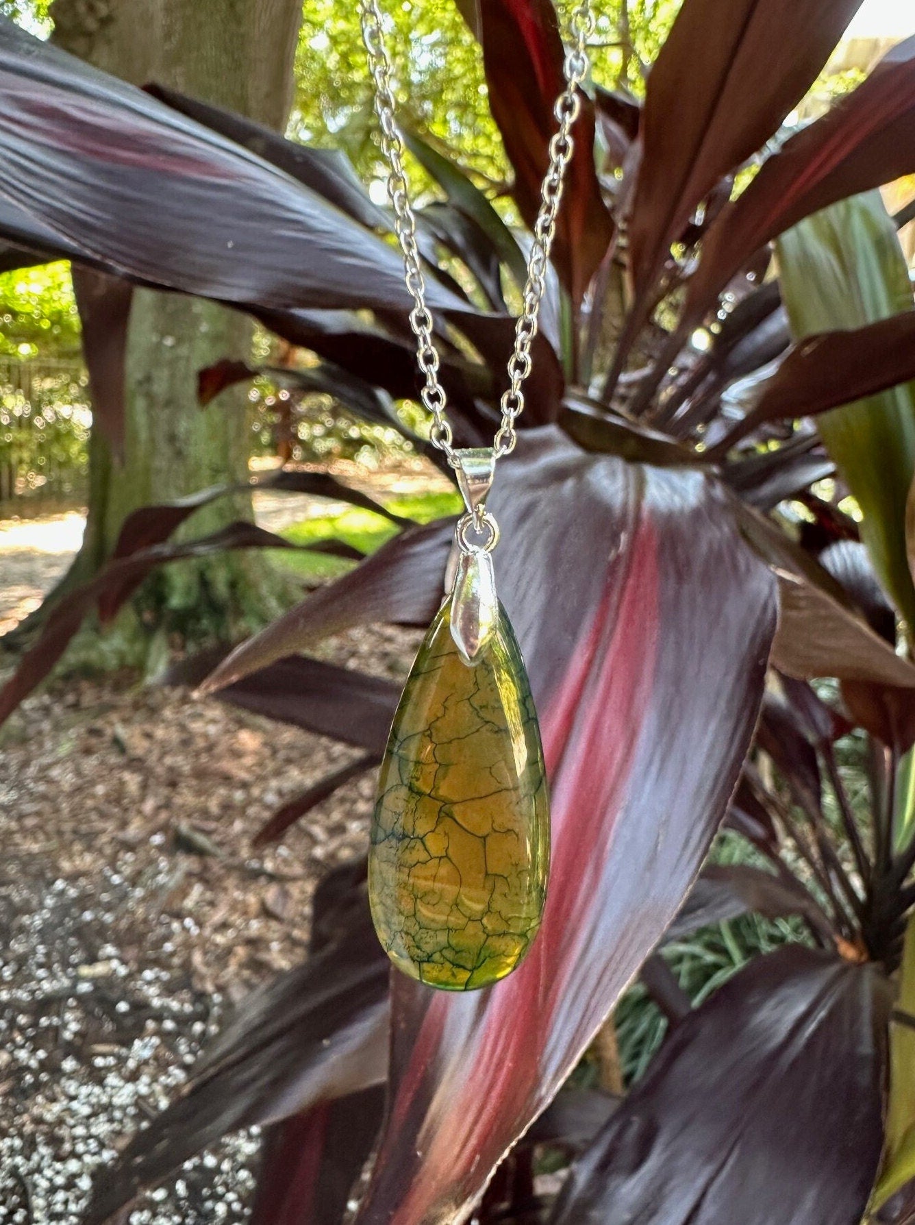 Dragon Vein Agate Teardrop Pendant Necklace