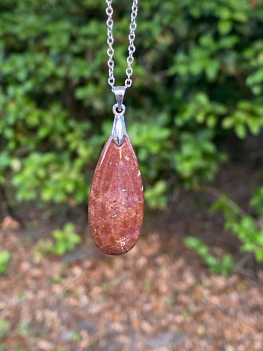 Indian Bloodstone Teardrop Pendant Necklace