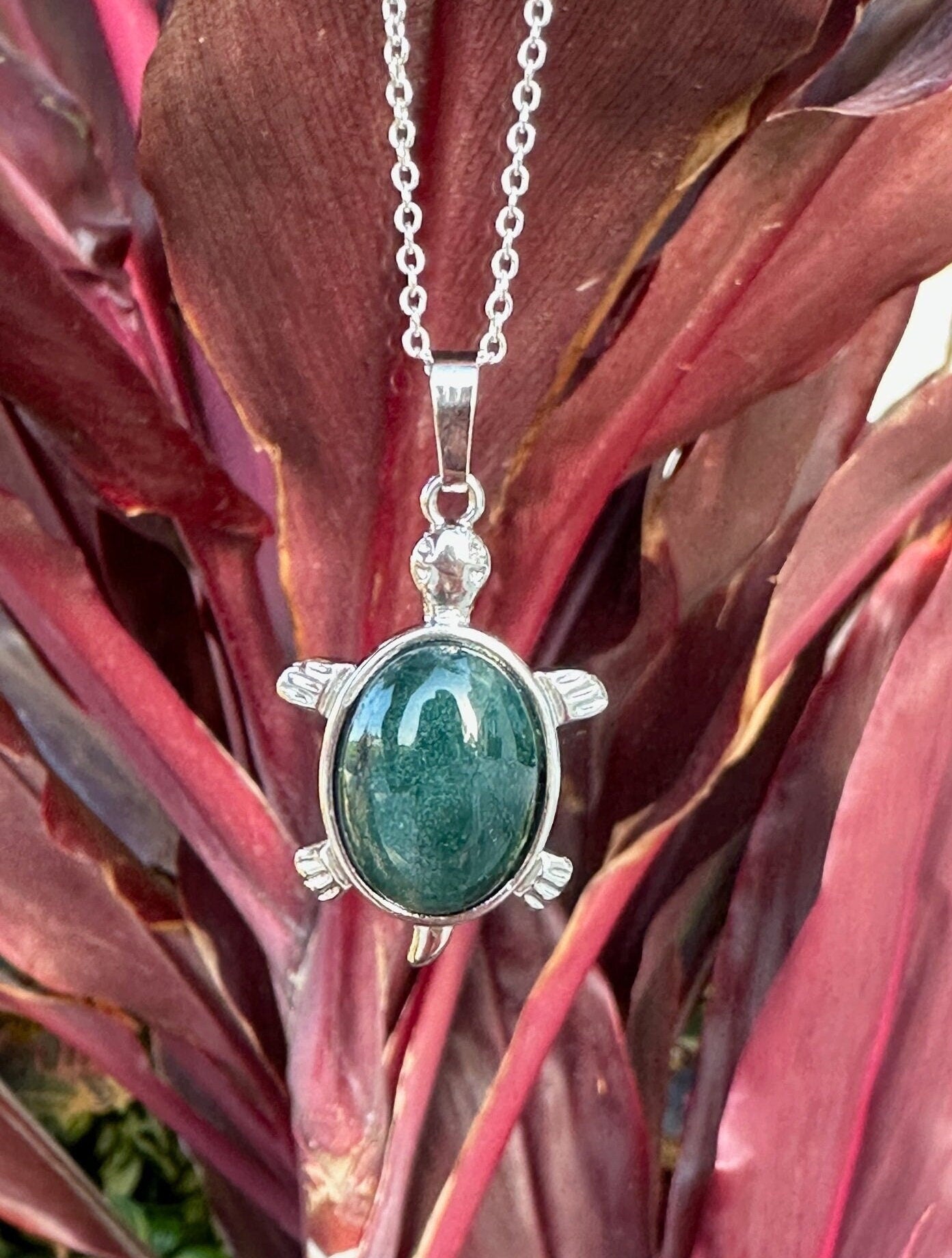 Indian Agate Turtle Necklace