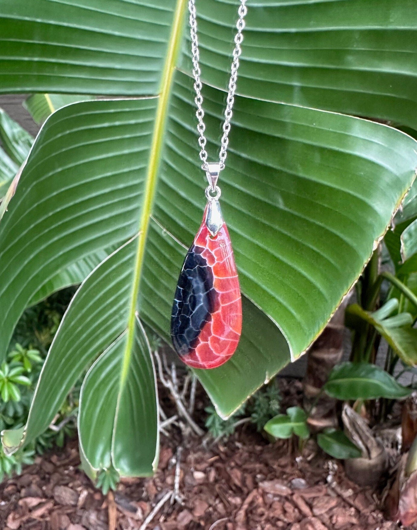Fire Dragon Vein Agate Pendant Necklace
