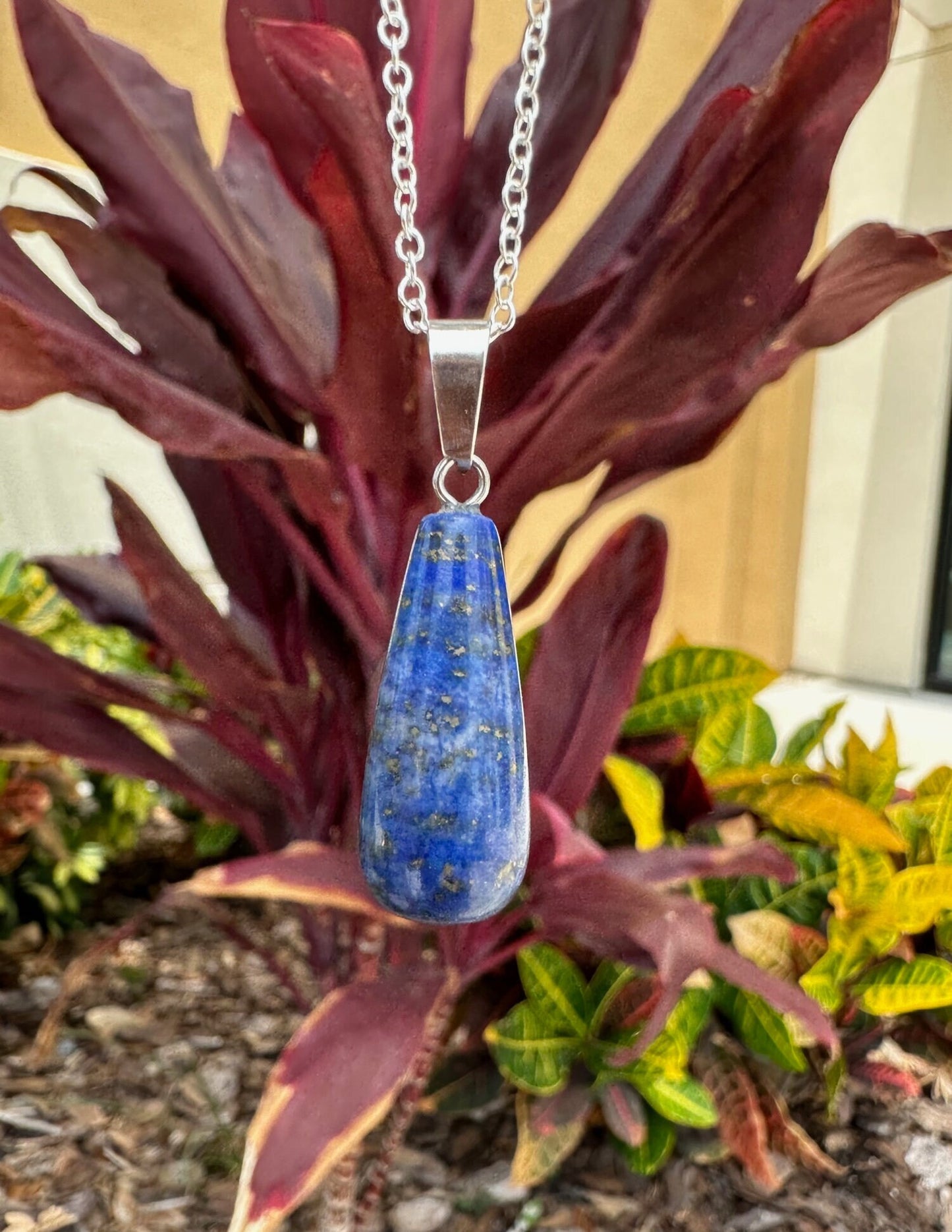 Lapis Lazuli Thin Waterdrop Pendant Necklace