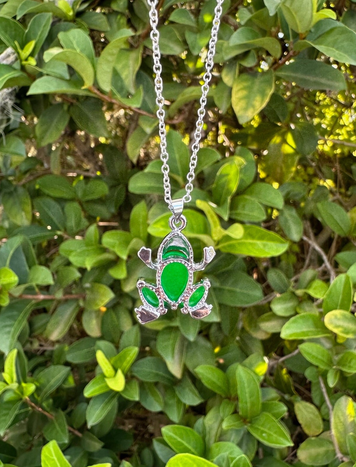 Green Jade Frog Pendant Necklace