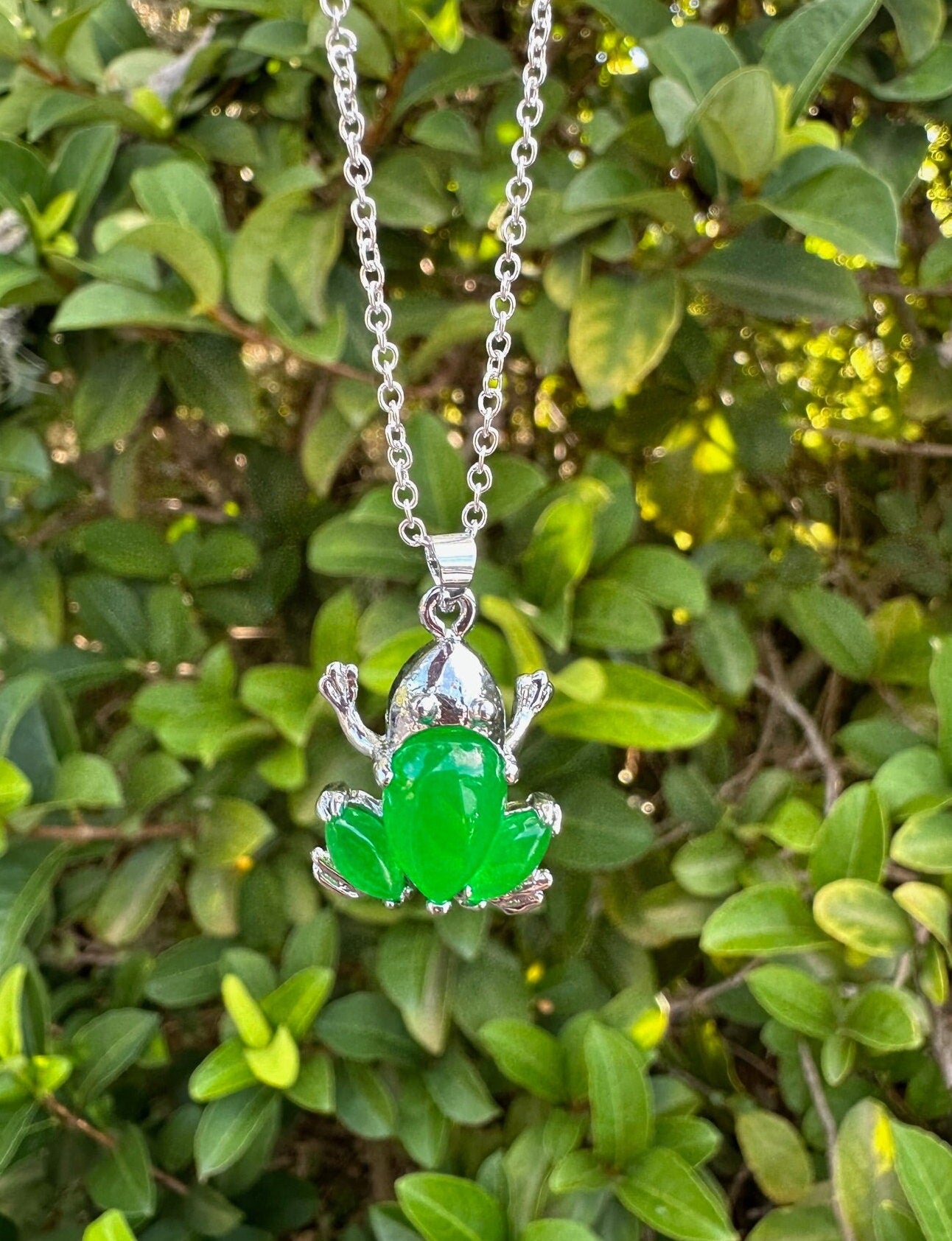 Green Jade Frog Pendant Necklace